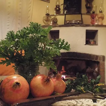 בית נופש The Pomegranate's House Ephtagonia