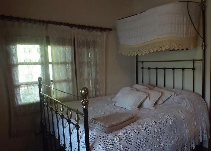 The Pomegranate's House Semesterbostad Ephtagonia