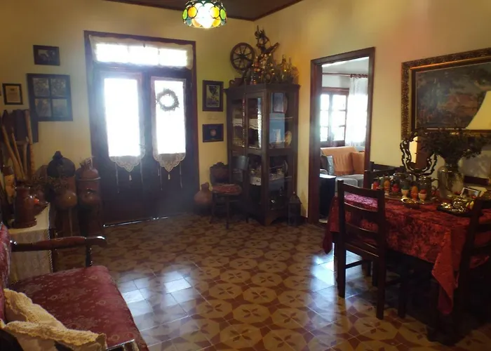 Ferienhaus The Pomegranate's House Ephtagonia