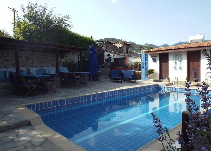 Semesterbostad The Pomegranate's House Ephtagonia